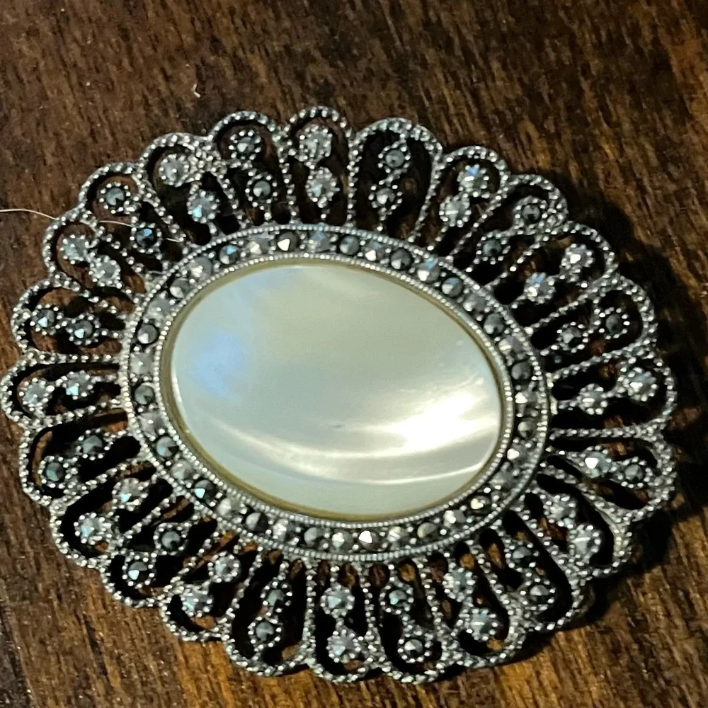 N/A oval mother